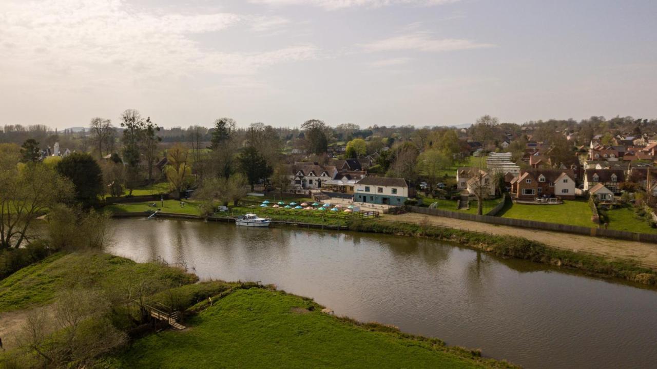 The Fleet Inn Tewkesbury Exterior photo