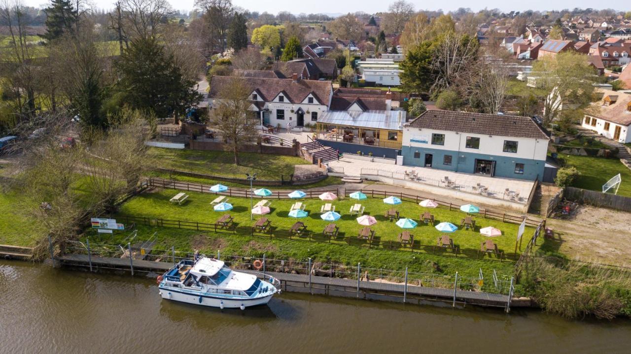 The Fleet Inn Tewkesbury Exterior photo